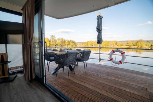 Балкон/тераса, Floatinghouse Dream Boat - LP6 in Boffzen