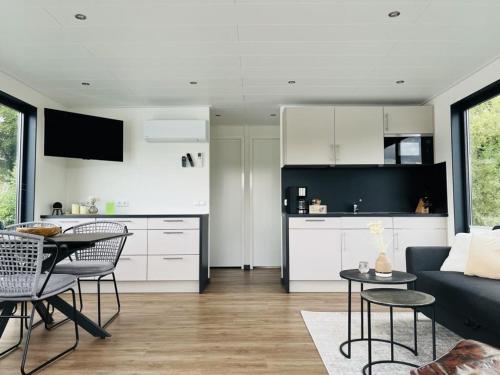 кухня, Floatinghouse CALIENE - LP9 in Boffzen