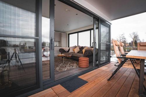 Балкон/тераса, Floatinghouse Goldener Anker - LP10 in Boffzen