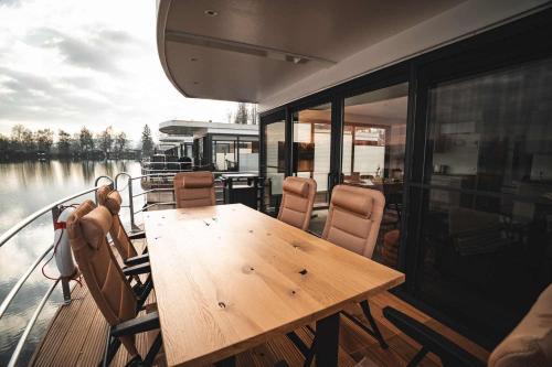 Балкон/тераса, Floatinghouse Goldener Anker - LP10 in Boffzen