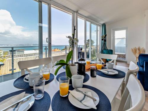 3 Bed in Brixham oc-93564, Brixham