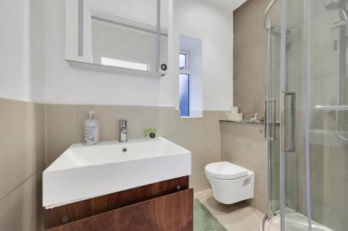 Loft apartment in Broadway Market - image 43