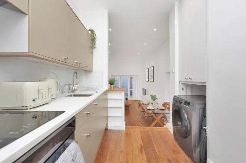 Loft apartment in Broadway Market - image 26
