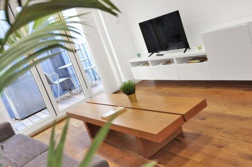 Loft apartment in Broadway Market - image 25