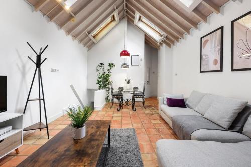Cozy Private 1-Bedroom Apartment Short Term Rental & Flexible Renting Hoxton With Free Wifi, Londres