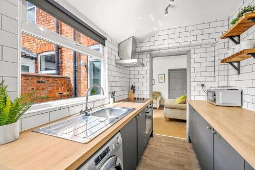 3-bedroom townhouse Short Term Rental & Flexible Renting Lincoln With Free WiFi & Free parking - Bracebridge Heath