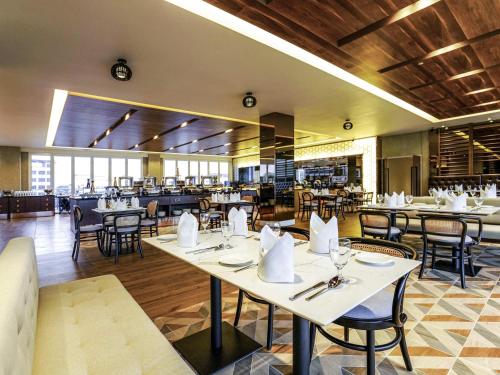 レストラン, メルキュール ランカウイ パンタイ チェナン (Mercure Langkawi Pantai Cenang) in ランカウイ