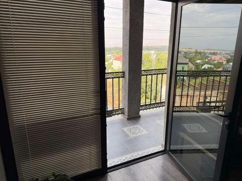 Sunny Pool Villa in Dzoraghbyur
