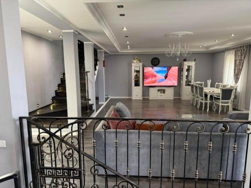 Sunny Pool Villa in Dzoraghbyur