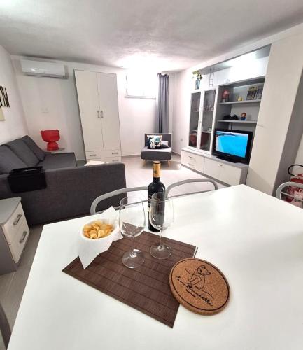 Casa Blanchette