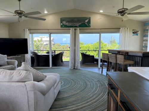 Pet-Friendly Family Beach House with Gulf Views & Private Dock Slip near Little Gasparilla Island, F in Placida (FL)