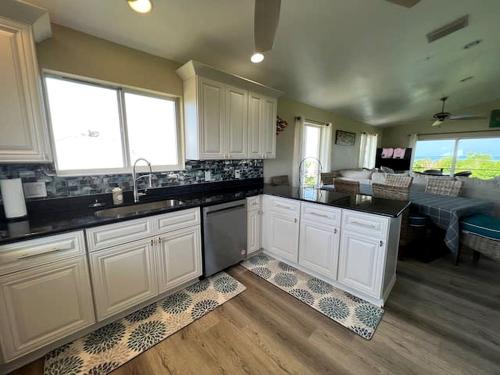 Pet-Friendly Family Beach House with Gulf Views & Private Dock Slip near Little Gasparilla Island, F in Placida (FL)