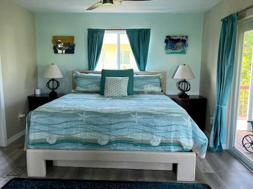 Pet-Friendly Family Beach House with Gulf Views & Private Dock Slip near Little Gasparilla Island, F in Placida (FL)