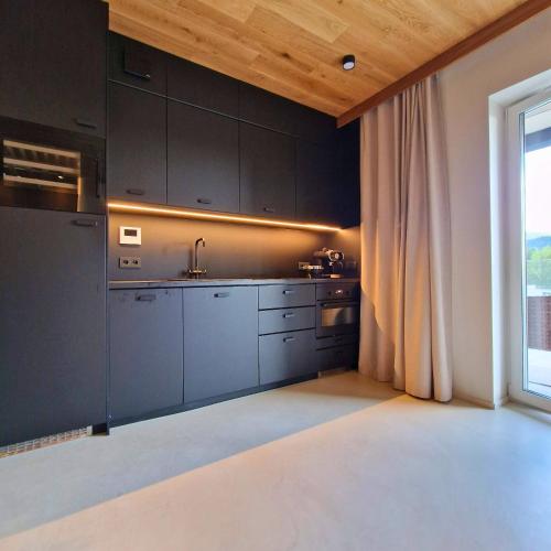 köök, Apartament Laguna Beskidów nad Jeziorem Żywieckim z sauną i tarasem (Apartament Laguna Beskidow nad Jeziorem Zywieckim z sauna i tarasem) in Zarzecze