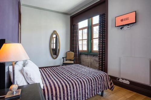 Belle Epoque Apartments- 3.1 - image 3
