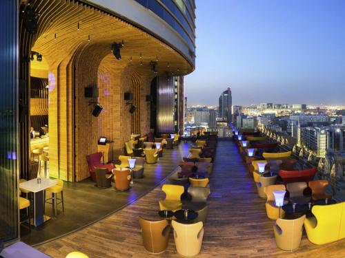 Bar/lounge, La Cigale Hotel Managed by Accor in Al Sadd