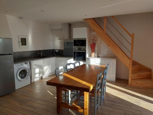 Charmant cottage neuf classé 3 étoiles (Charmant cottage neuf classe 3 etoiles) in Regneville-Sur-Mer