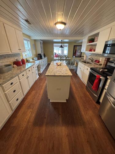 Lake Cabin Stay That Actually Feels Like a Getaway in Fremont (Indiana)