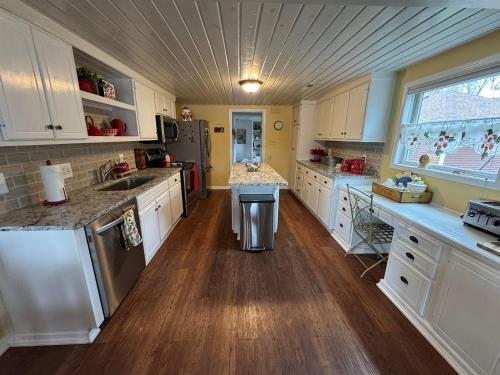 Lake Cabin Stay That Actually Feels Like a Getaway in Fremont (Indiana)