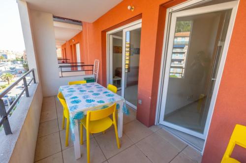 110I - Joli 2P avec terrasse piscine et parking