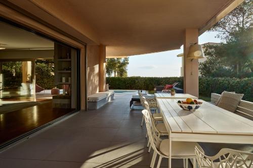 Luxurious Villa Philoxenia 4