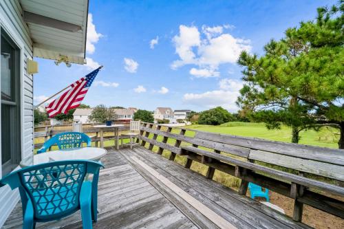 Ocean Breeze N Tees Village OBX in Kitty Hawk
