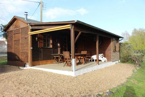 Chalet cosy 4pers Rivière Animaux 25min du Mans gîte à louer Beillé