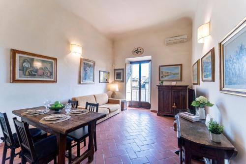 UNYCA - Florence Central 2 Bedroom Apartment