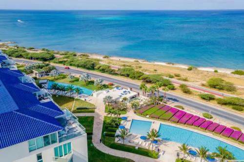 Glamorous and modern beach apartment Eagle beach ARUBA in Savaneta