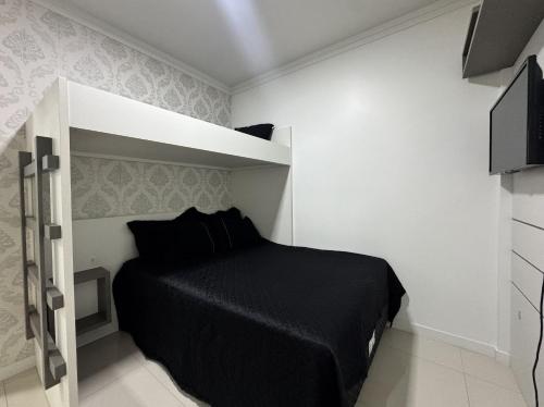 Luize 302 - Apartamento amplo com 3 dormitórios a 300m do mar. - image 3