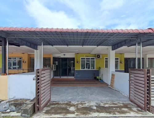 HOMESTAY NAKHODA - Lumut HOMESTAY NAKHODA - Lumut