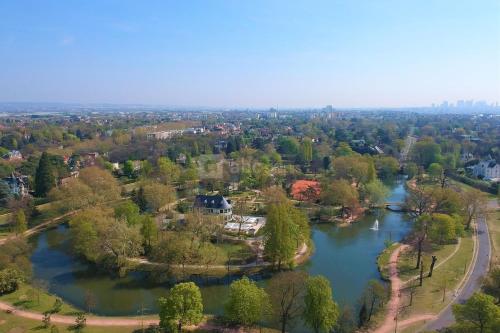 20' PARIS - Ideal Pro - Studio Cosy - 5 min RER A in Le Vesinet