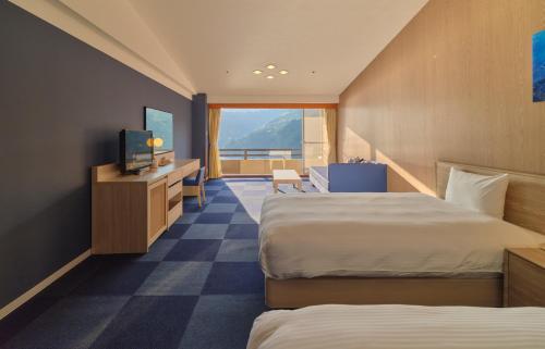 room detail thumbnail 2