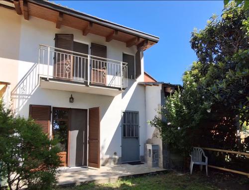 Skats, Casa San Rocco in Corneliano d'Alba
