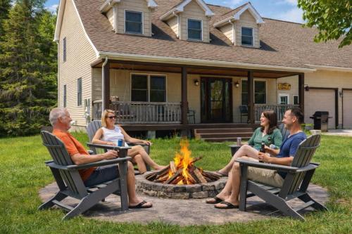 Coastal Haven Lake Superior w Fire Pit in Paradīze (MI)