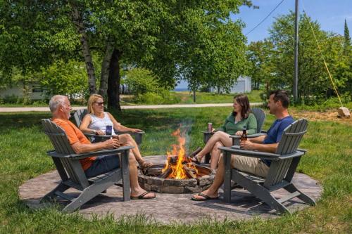 Coastal Haven Lake Superior w Fire Pit in Paradīze (MI)