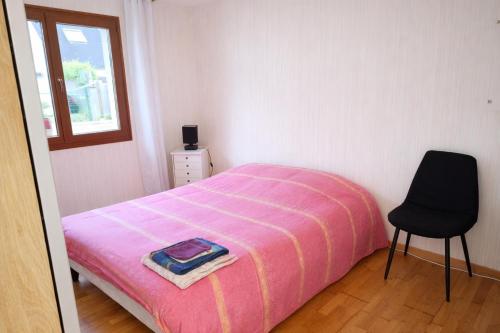 Etablissement commun avec chambre privé tranquille avec jardin a 10 min a pied de la gare de Fleury-les-Aubrais et 2 min d Orléans chambre d'hôte Chanteau