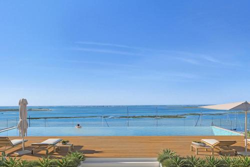 Swimming pool, Bunksy Flat Delmar Waterfront in Olhao