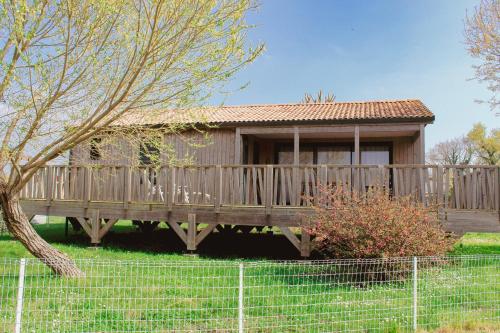 3 bedrooms, 6 beds