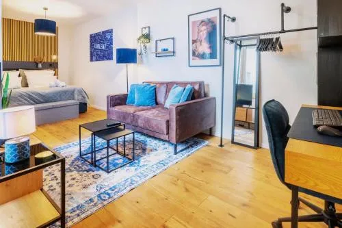 Studio Loreley am Rhein, moderne & vollausgestatte 40qm, Küche, Netflix, WM in Koblenz, Deutschland