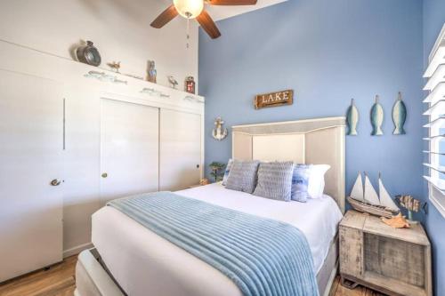 Family Fun for Everyone in Las Vegas- 4 Bedrooms, Billiards, Game Room in Boulder linn