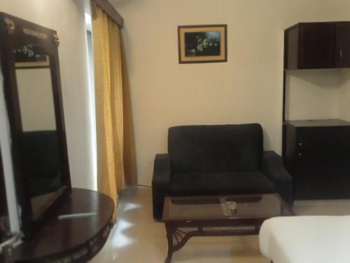 Royal Hotel And Beauty Salon - image 2