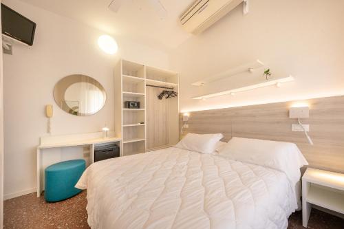 Hotel Sanremo Room Type - Double or Twin Room with Terrace and Sea View