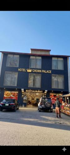 Hotel Crown Palace - image 4