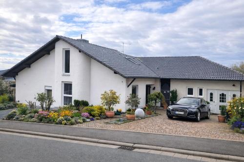 Ü Villa 2 Etagen 5 Schlafzimmer in Hirschaid, Deutschland