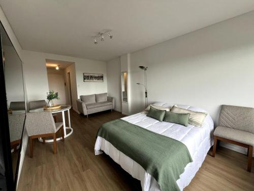Impeccable Studio - 24h Security and Laundry
