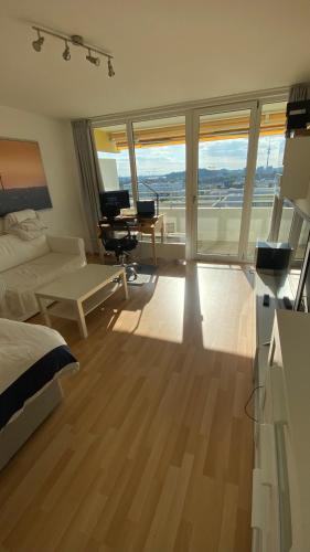 Modern Apartment Munich Center View WiFi Parking
