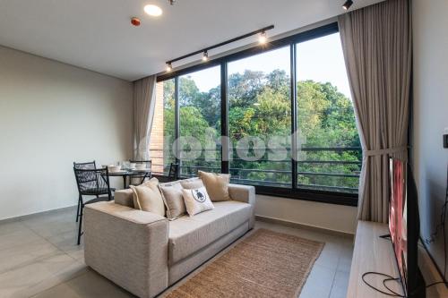 Comfortable apartment with pool in Barrio Jara