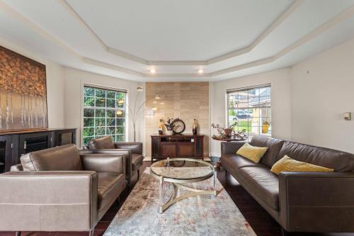 Spacious 3BR Family Home in Quiet Coquitlam in โคควิตแลม (BC)