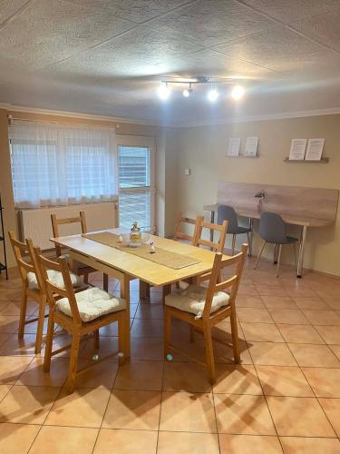 Levendula apartmanház (Levendula apartmanhaz) in 豪伊杜索博斯洛